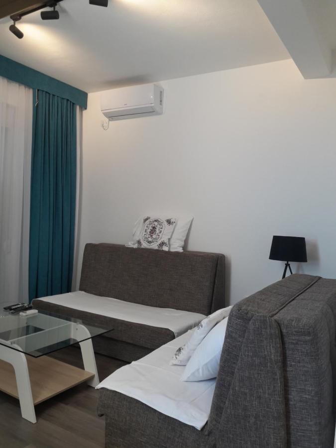 Apartments Stojanovic 乌尔齐尼 外观 照片