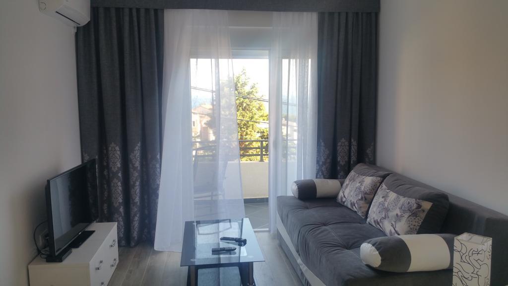 Apartments Stojanovic 乌尔齐尼 外观 照片